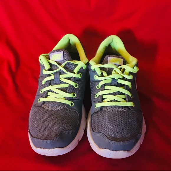 Womens Nike Flex Experience RN 2 (7.5) - Picture 3 of 5